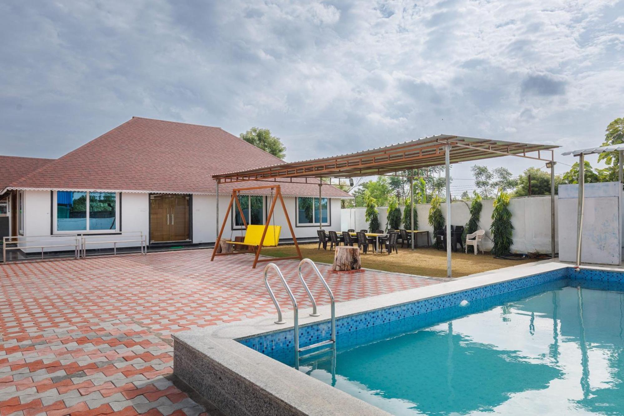 Aqua Lagoon Villa By Secret Turtle Pvt Pool Private Lawn Secundurabad Exterior photo